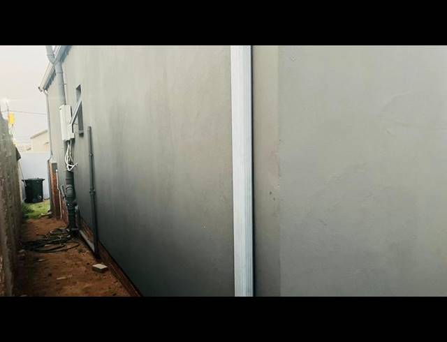 2 BEDROOM HOUSE FOR SALE IN SOUTH HILLS